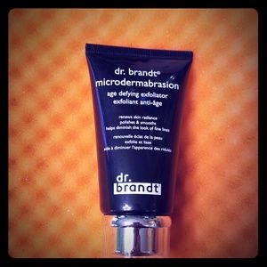 DR BRANDT Microdermabrasion Age Defying Exfoliator